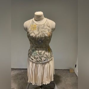 Yvonne Lafleur hand beaded Gatsby style dress, size 6. Immaculate condition